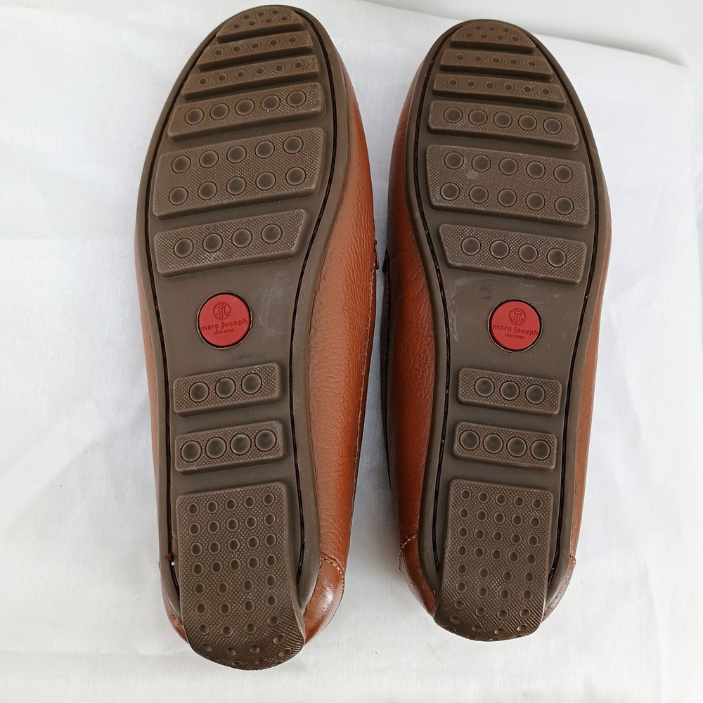 Classic Women's Brown Leather Driving Loafers - Picture 7 of 9